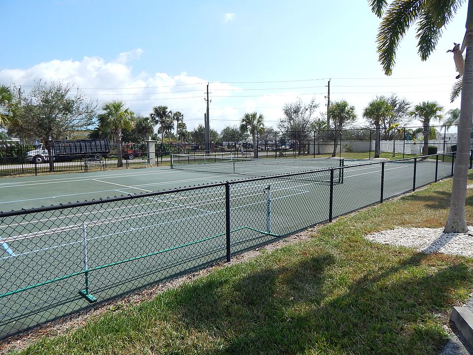 2nd image of 24764 Rio Villa Lakes Cir