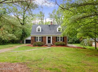 11907 Log Cabin Ln, Anchorage, KY 40223