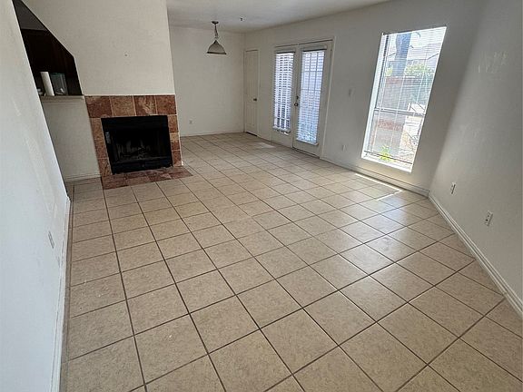 2nd image of 9817 Walnut St #107
