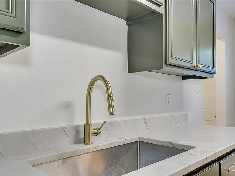 128 Barts Dr — Photo 13