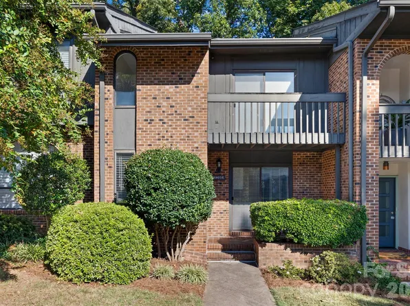 5803 Sharon Rd APT E, Charlotte, NC 28210
