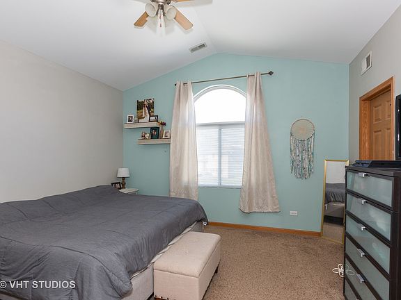 5th image of 1003 Greenleaf Dr