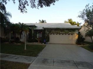 10827 Charleston Pl, Cooper City, FL 33026