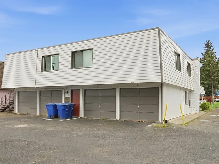 16 147th Ave SE #1 — Photo 2