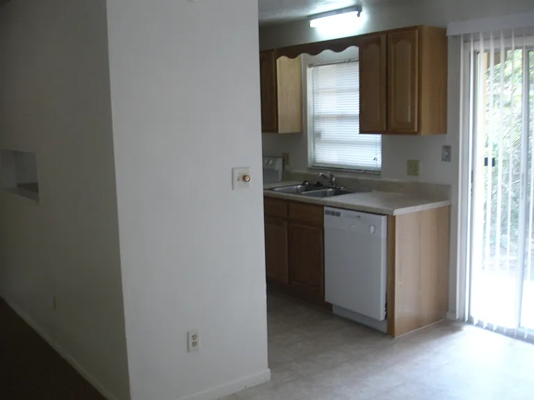 2114 NW 55th Blvd — Photo 16