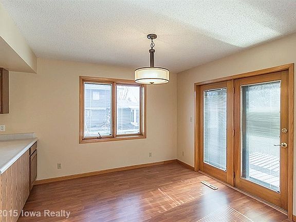 5th image of 5645 Lakepoint Cir