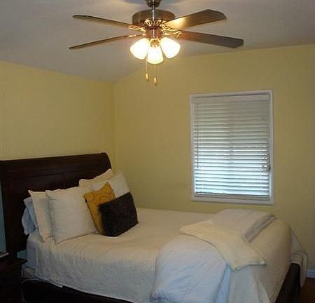 4th image of 71 Harlan St
