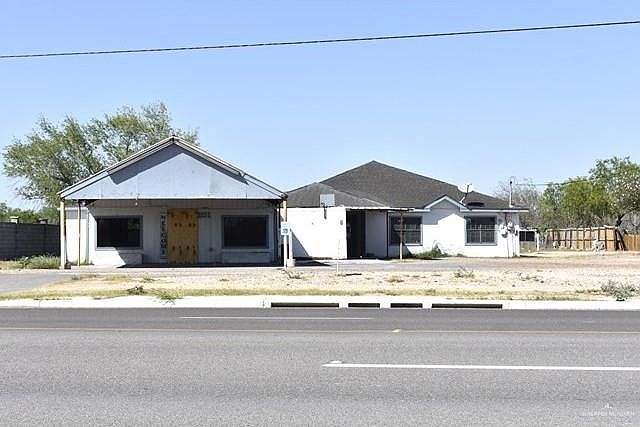 1st image of 1851 E Three Mile Line Rd