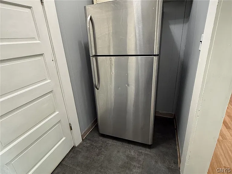 154 Seeley Ave — Photo 13