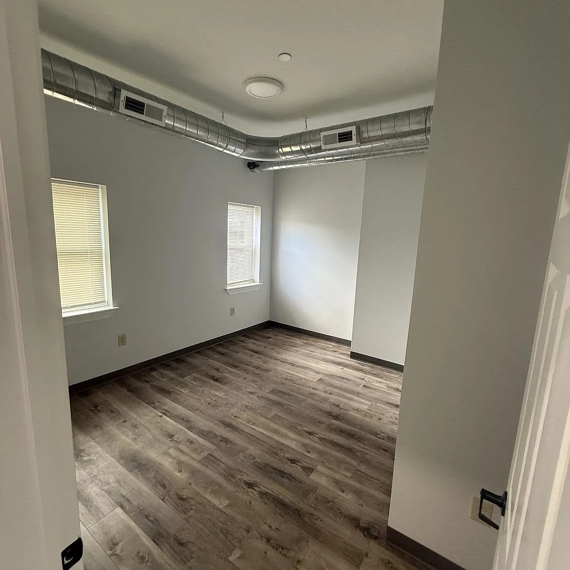 2 bed, 3480 sqft, $1,850 — Photo 3