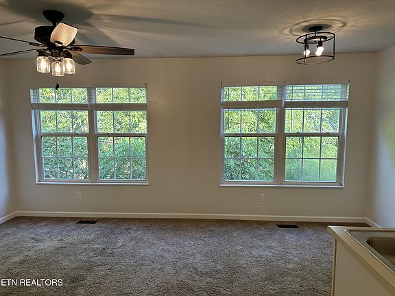 3rd image of 129/131 Lucy Ln