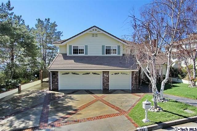 1st image of 762 Greenridge Dr