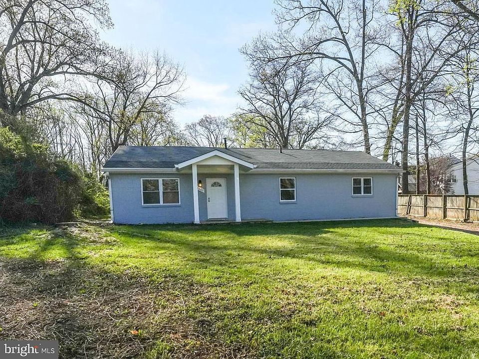 1st image of 8665 Center Rd