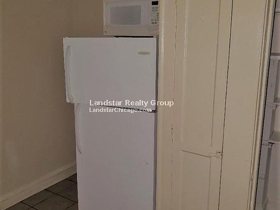 2nd image of 1810 W Farwell Ave APT 1A