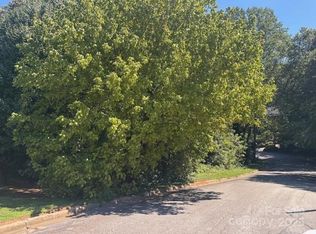 1541 & 1531 9th Street Ln NW, Hickory, NC 28601