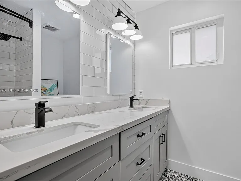 16840 SW 87th Ave — Photo 47