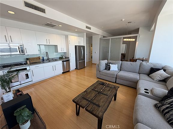 3rd image of 1100 Wilshire Blvd APT 2901