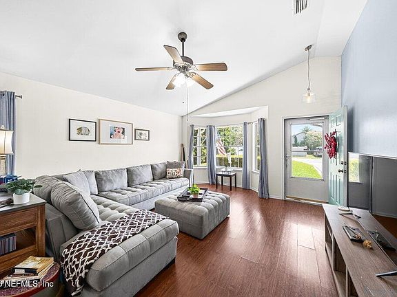 4th image of 168 VISTA GRANDE Drive