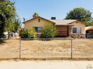 416 T St, Bakersfield, CA 93304