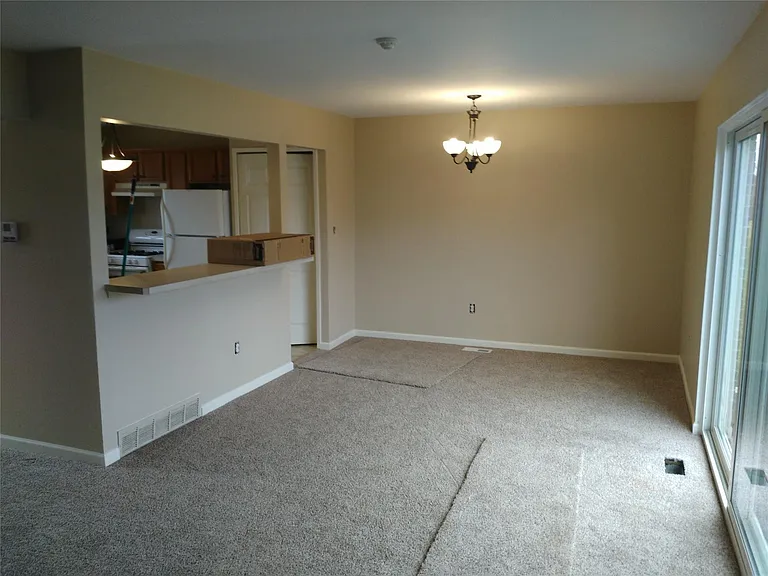 44575 Savery Dr — Photo 12
