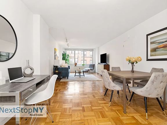 3rd image of 207 E 74th St APT 3C