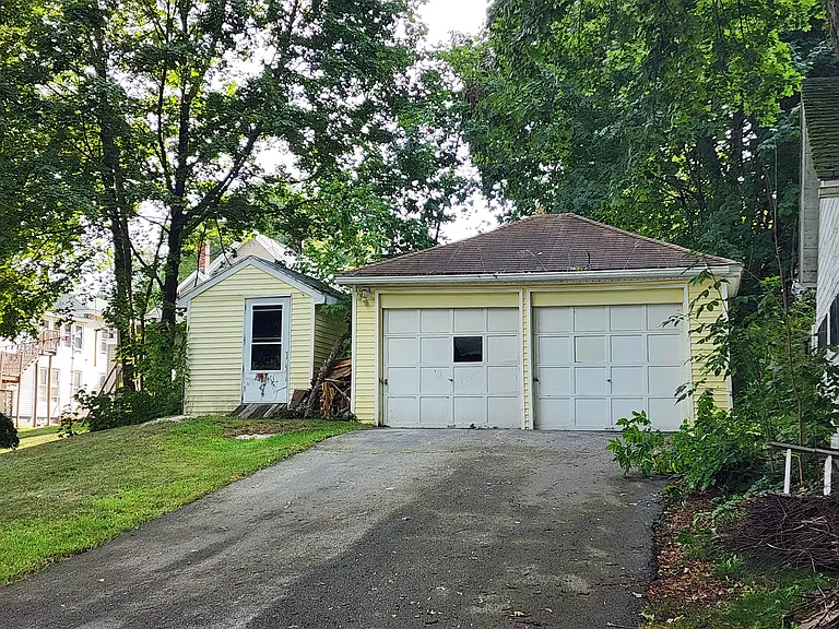 11 Prospect St — Photo 3