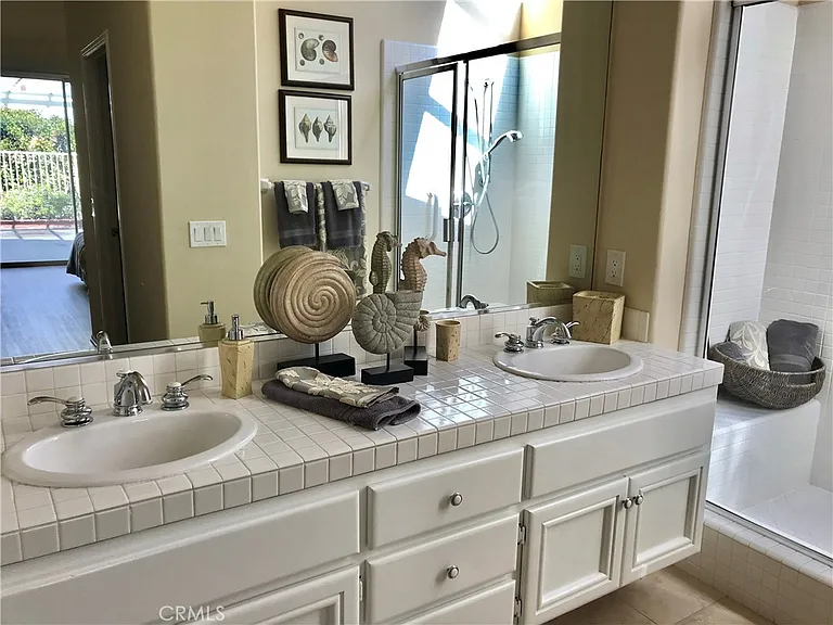 21421 Miramar — Photo 4