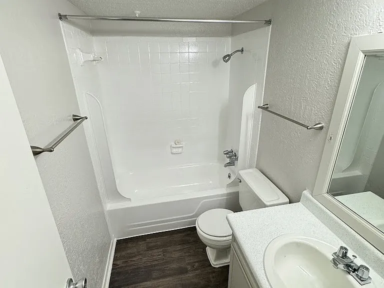 Le Montreaux Apartments — Photo 58