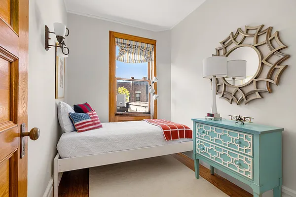 Sold by Compass | media 14
