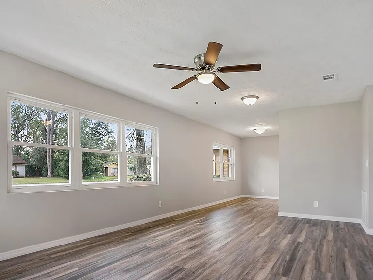 7804 Jolliet Dr — Photo 14