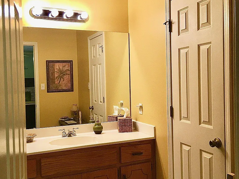 1904 Holly Hill Dr — Photo 8