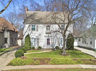 807 E Fellows St, Dixon, IL 61021