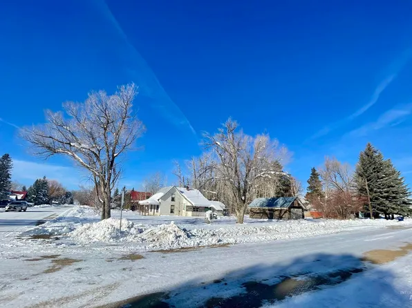 205 Sage Ave W, Fairfield, ID 83327