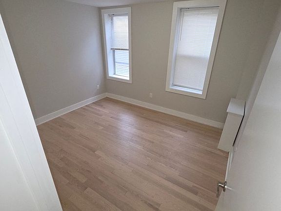 4th image of 31-33 High St APT 25