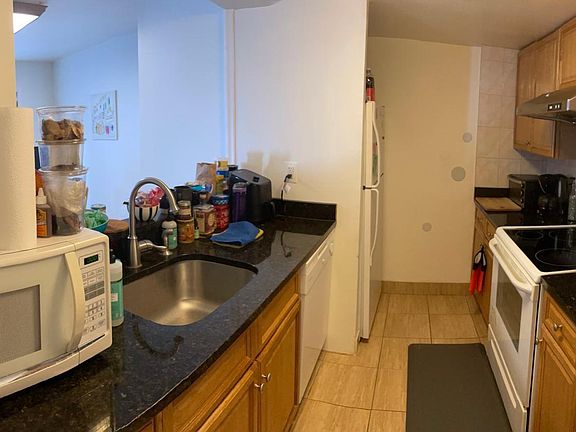 3rd image of 153 N 9th St Floor 2
