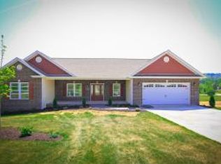 143 Farmstead Ln, Jonesborough, TN 37659