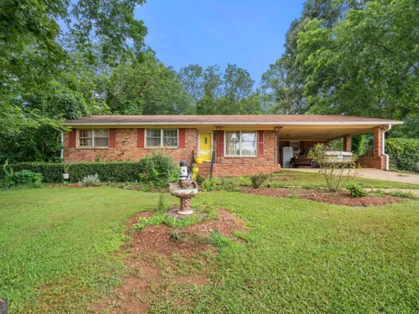 90 North Dr, Hampton, GA 30228