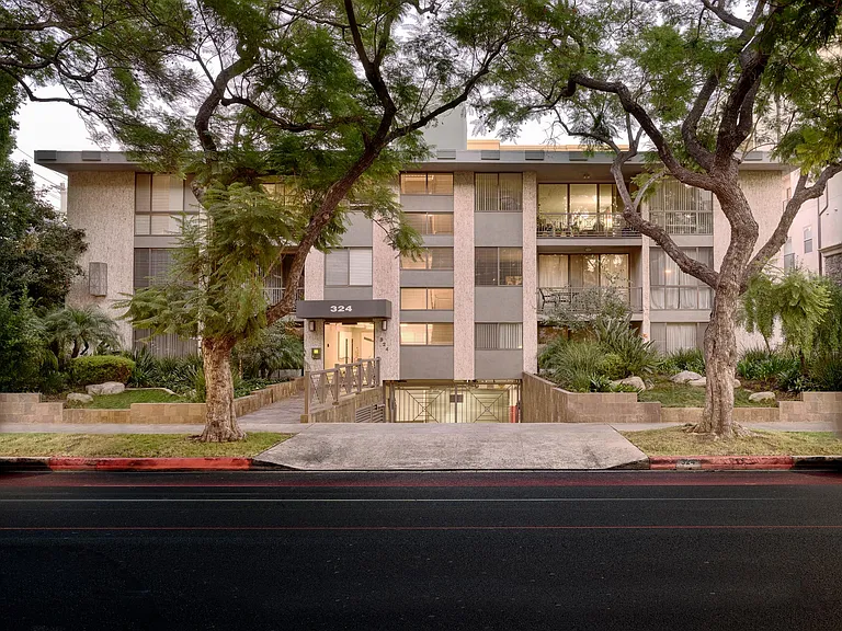 Exterior of 324 North Oakhurst from the Street