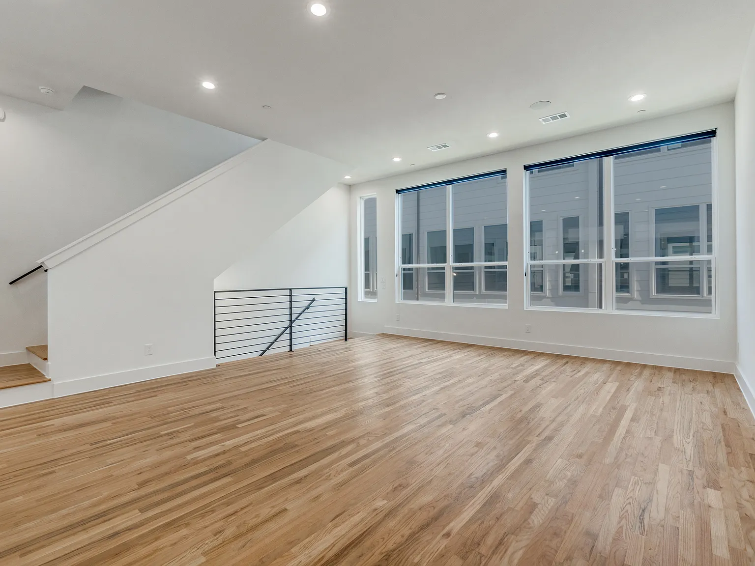 2 bed, 2.5 bath, 1490 sqft, $3,295 — Photo 2