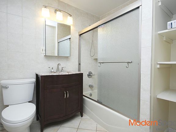 4th image of 2372 36th St #1