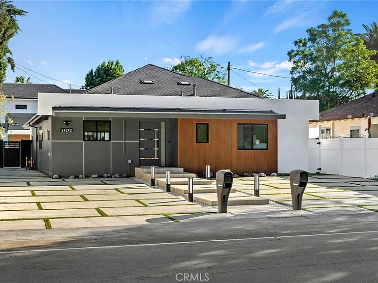14242 Hortense — Photo 2