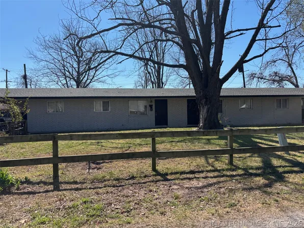 1328 E 55th Pl, Tulsa, OK 74105