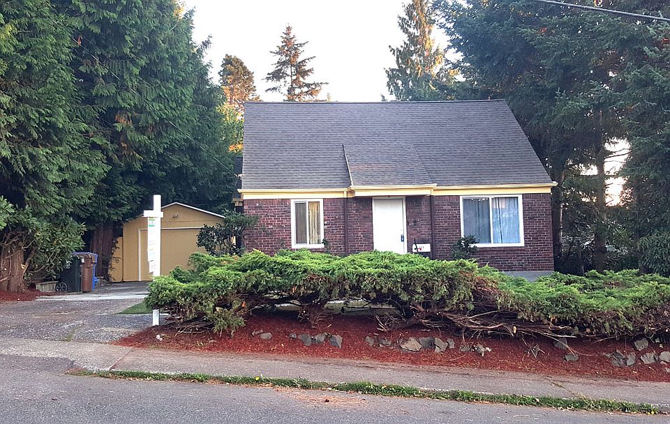 1st image of 114 S 52nd St