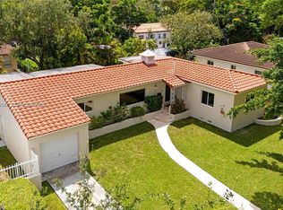 555 SW 39th Ave, Miami, FL 33134