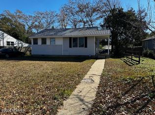 424 Nelson Dr, Jacksonville, NC 28540