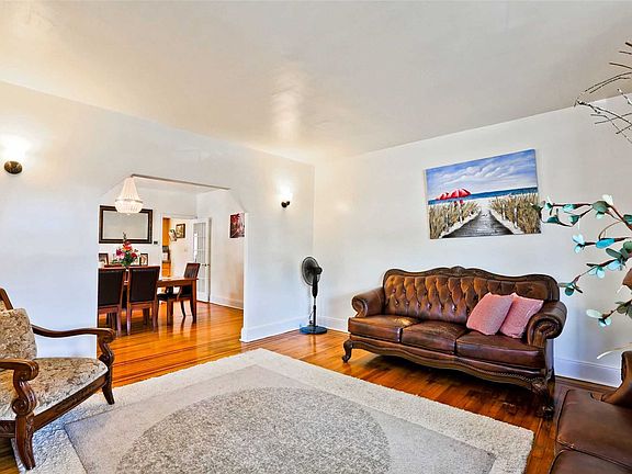 5th image of 93-20 240th St