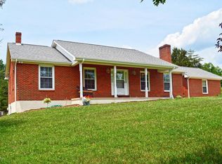 1821 Garlick Rd, Elliston, VA 24087