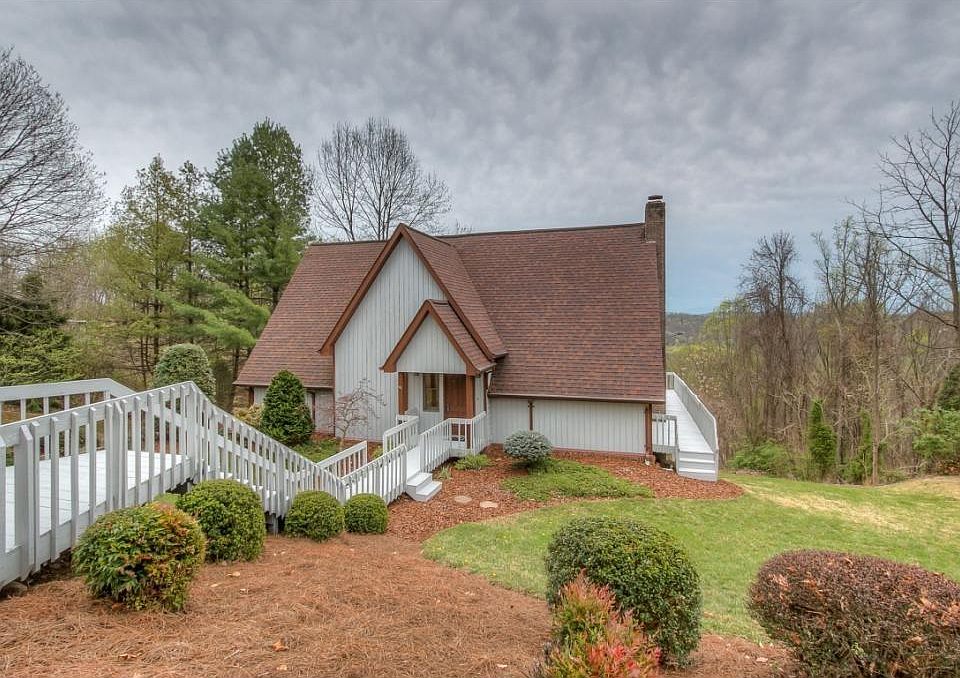 1st image of 4225 Skyland Ln