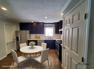 8 Swallow Ct #76, Lake Orion, MI 48359
