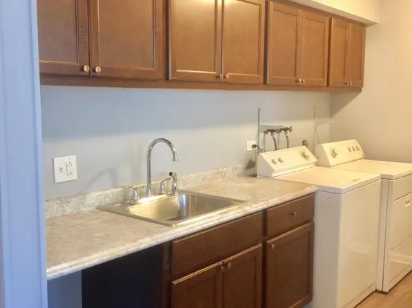 1401 N Glen Cir APT C, Aurora, IL 60506